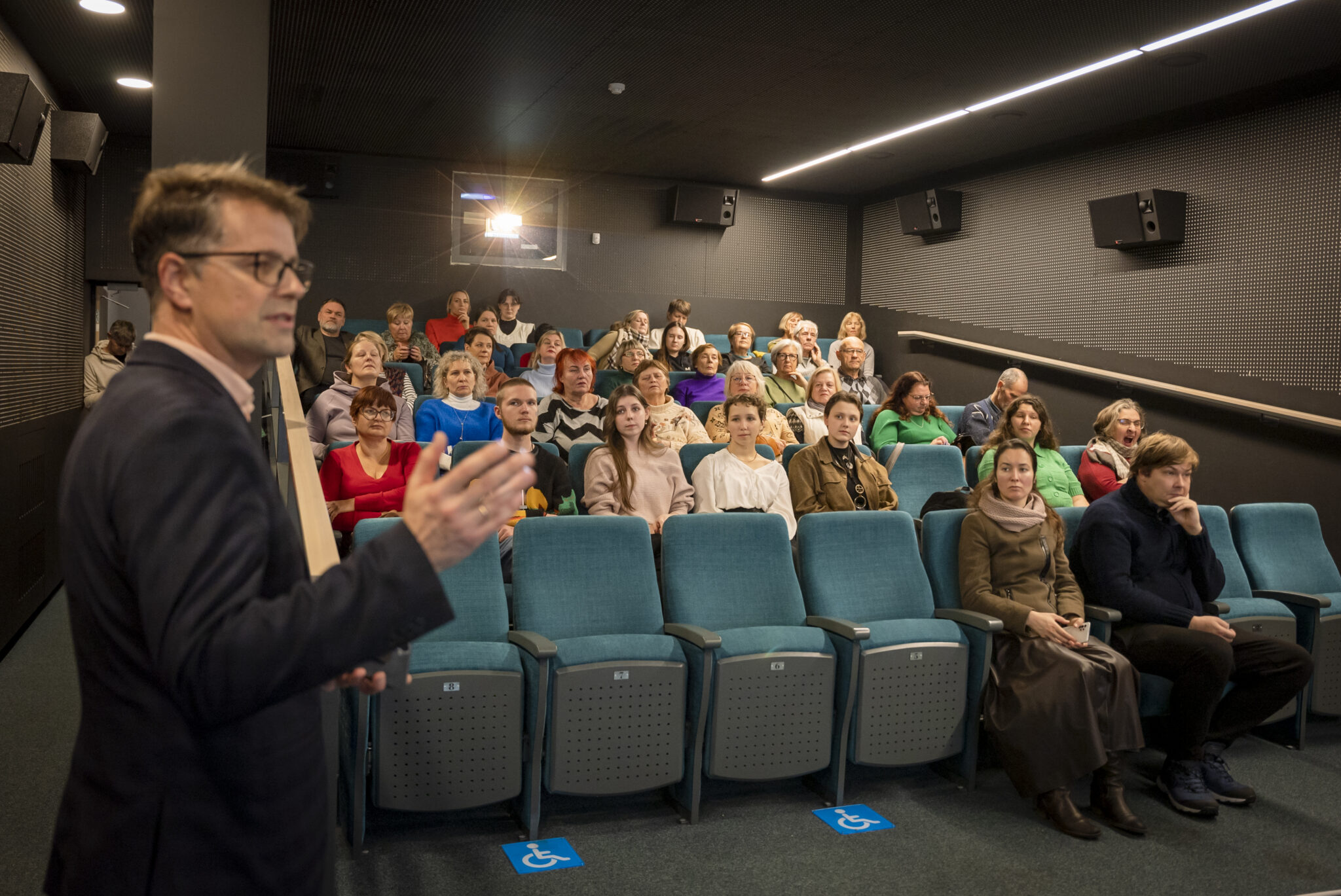 Festivalio erdvė – Anykščių kultūros centro kino salė.